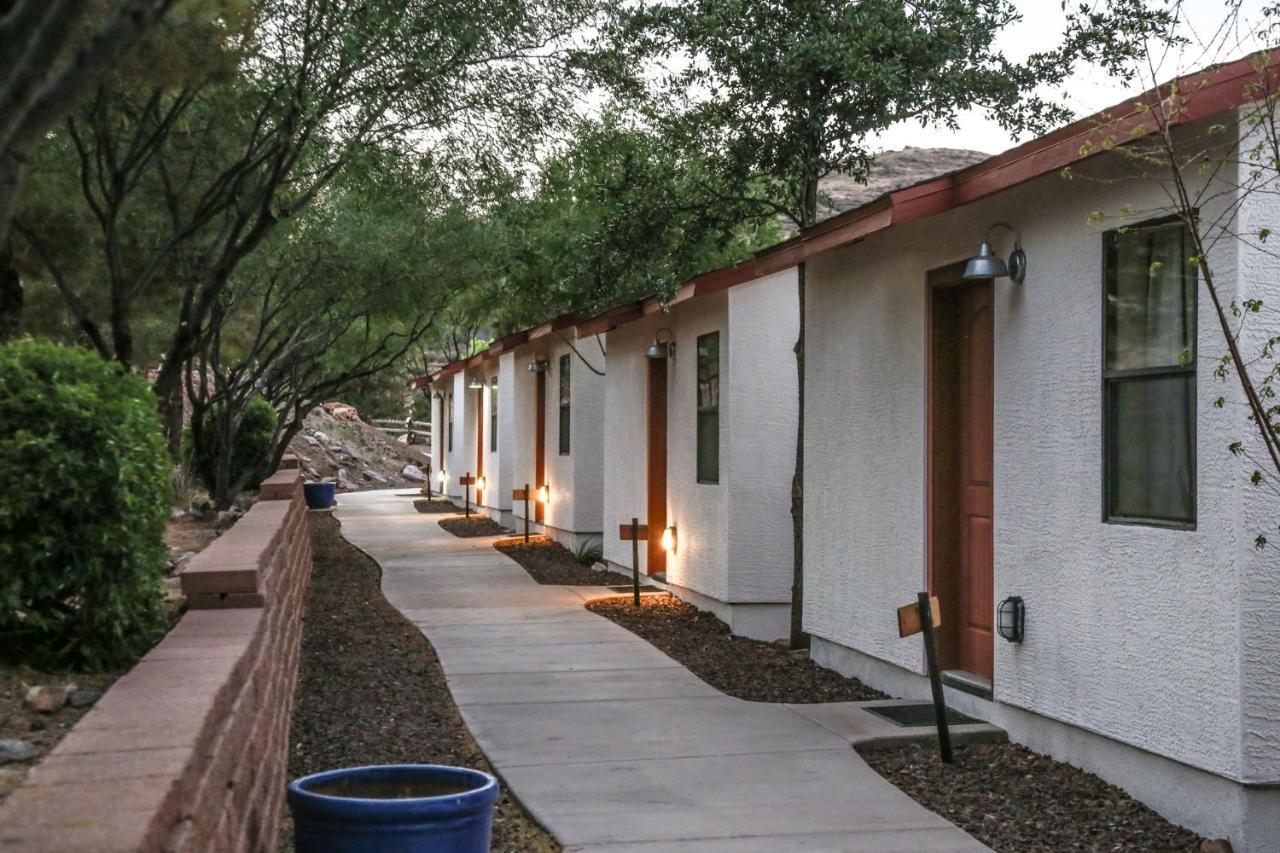 Creekside Lodge And Cabins Mayer Esterno foto